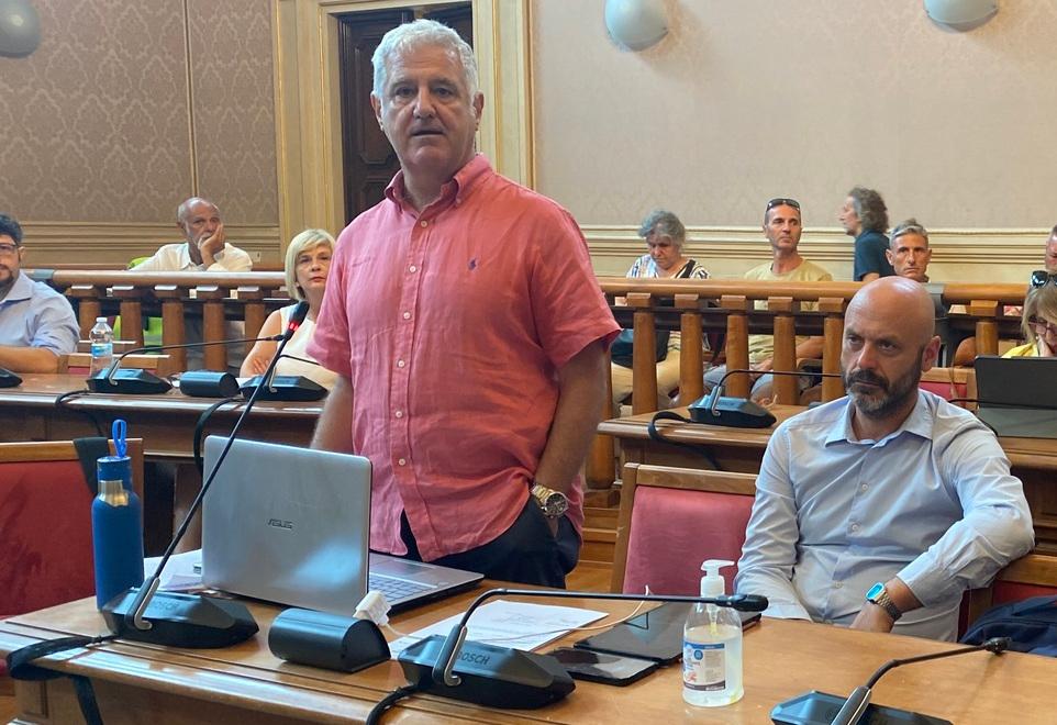 «A Livorno distanze siderali». Tra M5S e Pd nessuna alleanza verso le elezioni