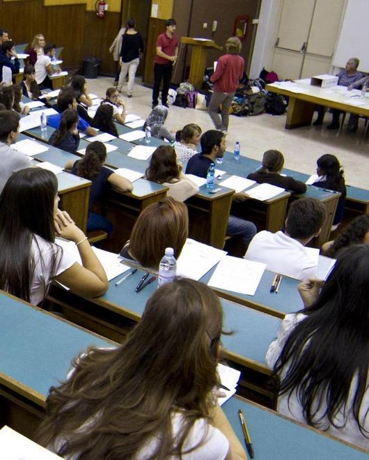 Sconti per i redditi bassi e maggiorazioni per i fuori corso