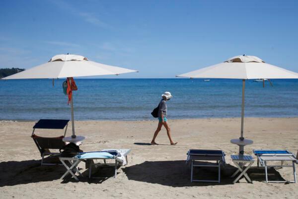 Cara vacanza, quanto ci costi tra voli, alberghi e pacchetti