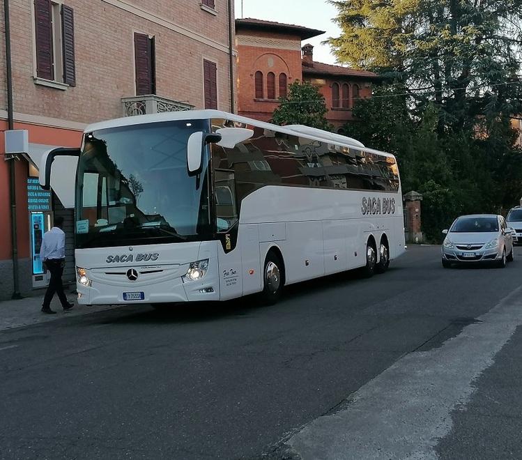 Vignola, caos bus sostitutivi: «Portati in aeroporto invece che in stazione» 