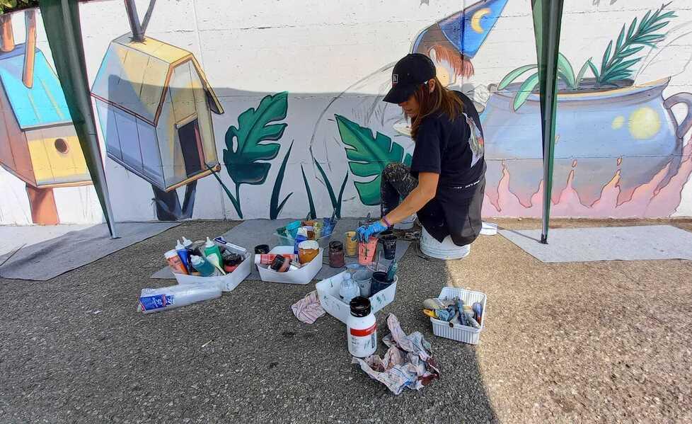 La memoria pavullese si trasforma in arte nella via delle Fiabe 