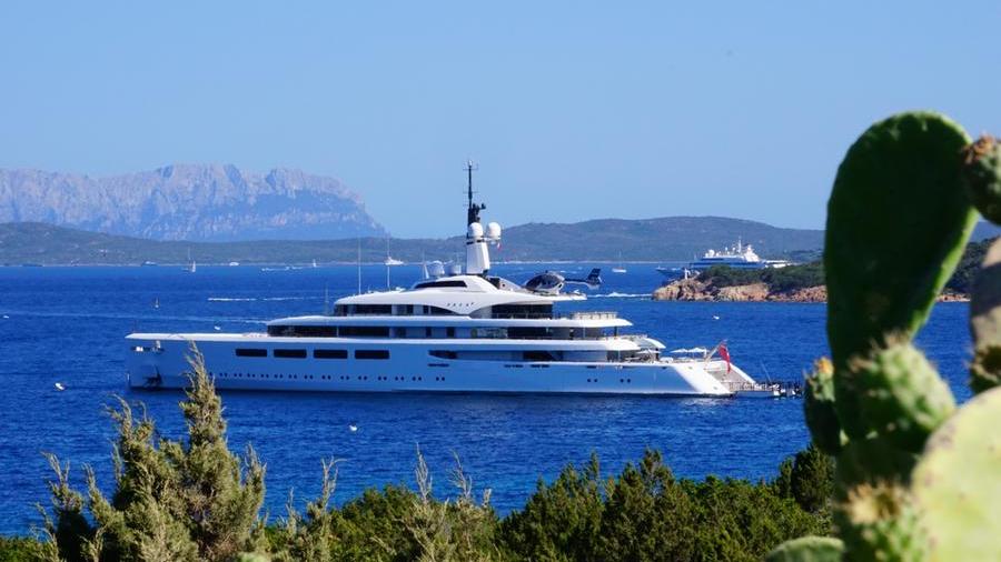 Un mare di lusso In Gallura: yacht per un valore di 4,4 miliardi