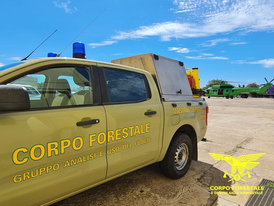 La Forestale trova degli inneschi a Gairo, ora è caccia agli incendiari
