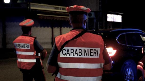 Modena, lo controllano e trovano la droga: denunciato
