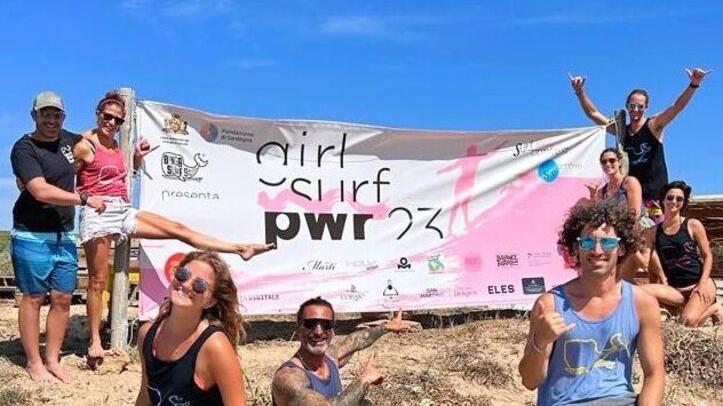 A Porto Ferro donne  sulla cresta dell’onda con il Girl Surf Power