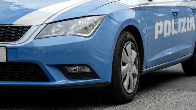 Terrorismo, arresti e obbligo di dimora per gli anarchici del circolo Goliardo Fiaschi di Carrara