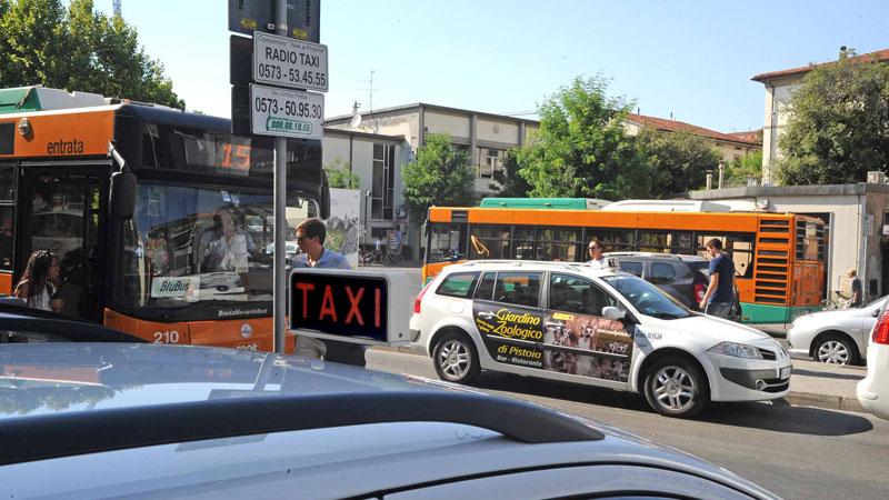 Pistoia, tassisti in servizio a tutte le ore. Novità sperimentale per due mesi