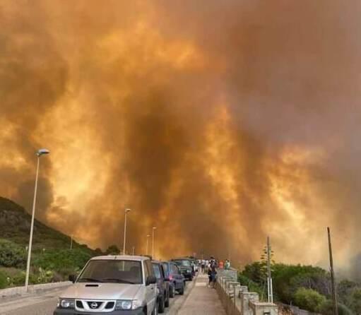 «Fiamme vicino a casa: un grande spavento, ma stiamo tutti bene» 