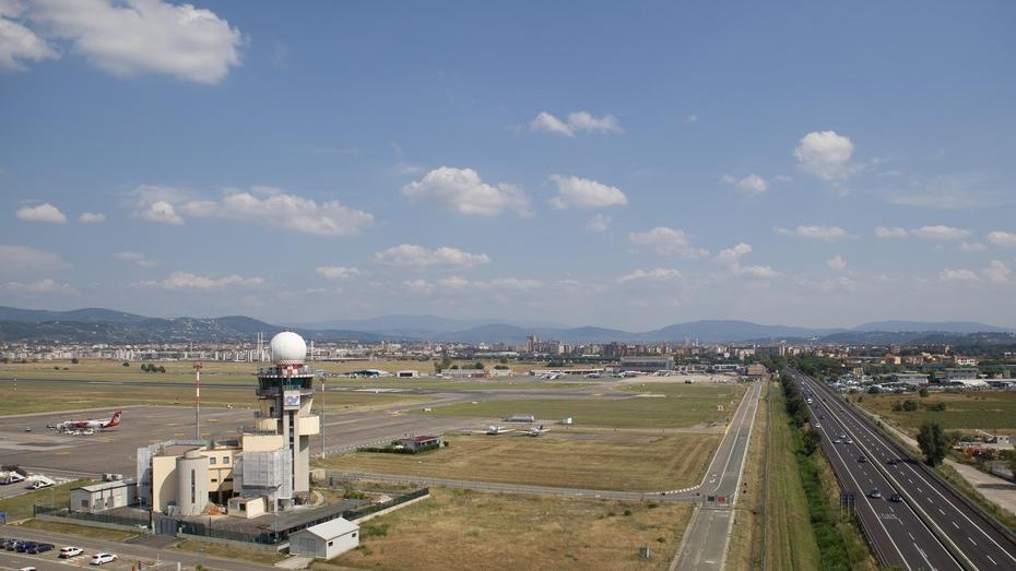 Aeroporto di Firenze, dopo 84 anni Enac risarcirà i terreni mai pagati a Peretola