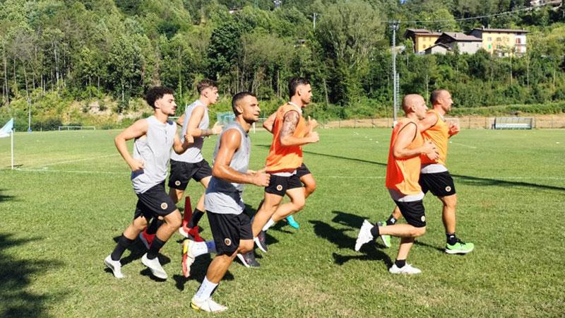 Livorno, il presidente Esciua: «Una squadra di uomini veri»