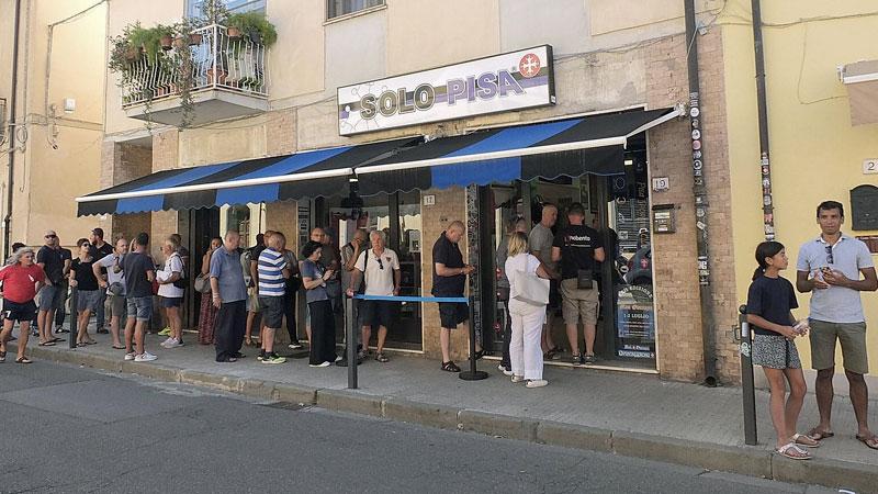 Tifosi in coda: via agli abbonamenti “liberi”. L’obiettivo è superare quota cinquemila