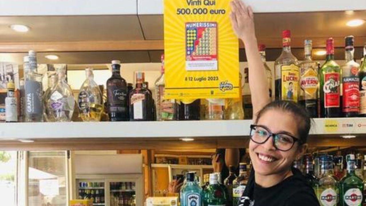 La titolare del bar in cui è stata fatta la vincita record