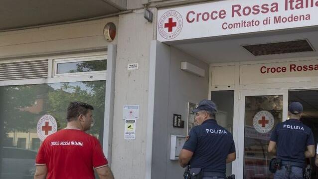 Modena. Sassi ai volontari della Croce rossa: scovato e denunciato l’aggressore 