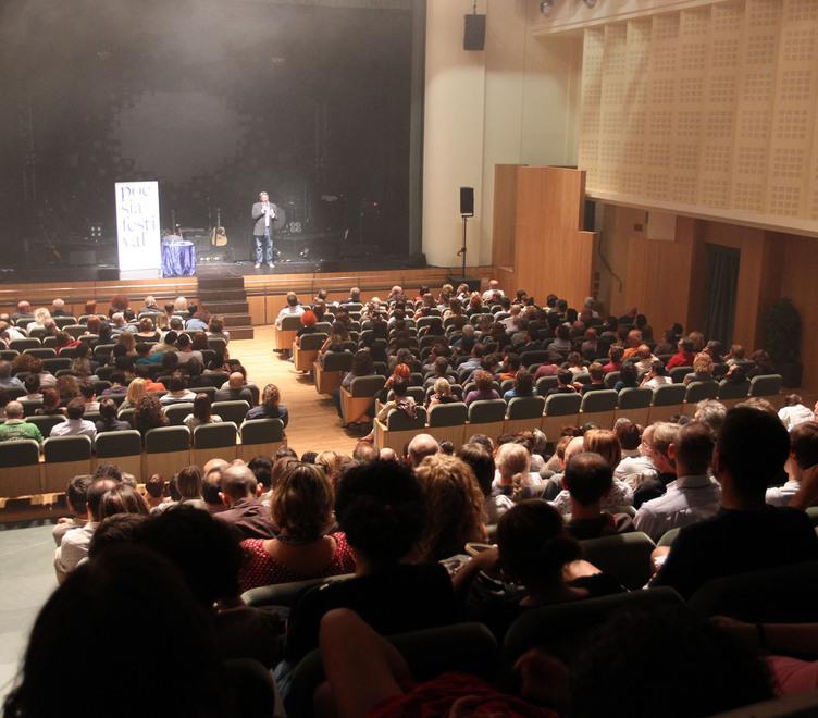 Vignola. «Teatro Fabbri, la stagione di eventi è a rischio stop» 