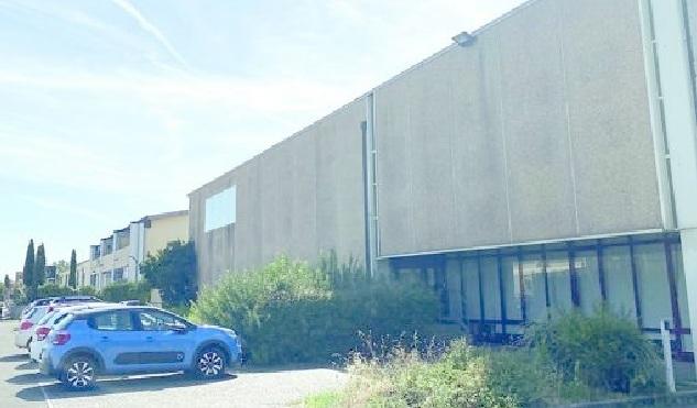Geometra livornese morto cadendo dal tetto. Il giudice: «Riaprire l’inchiesta»