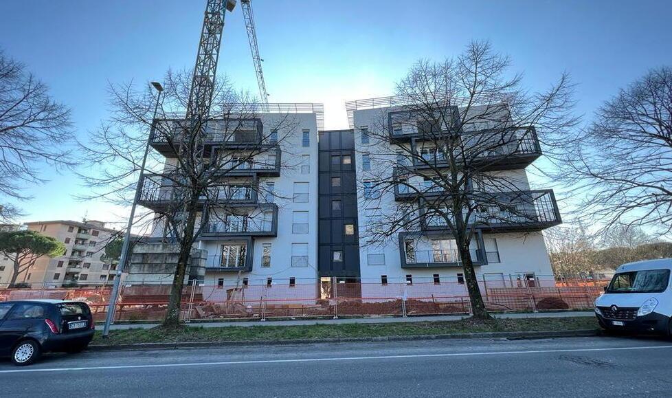 Prato, case popolari d’oro: il Comune mette 600mila euro per continuare il cantiere