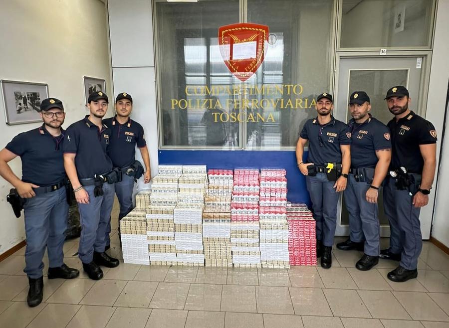 
	Le sigarette di contrabbando sequestrate dalla polizia ferroviaria a Santa Maria Novella

