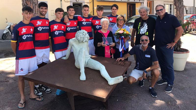 Da San Benedetto una targa alla mamma di Matteo Valenti