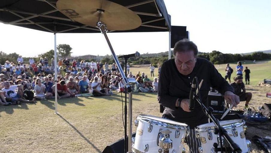 Tullio De Piscopo: Napoli da ballare e l’abbraccio con Zola