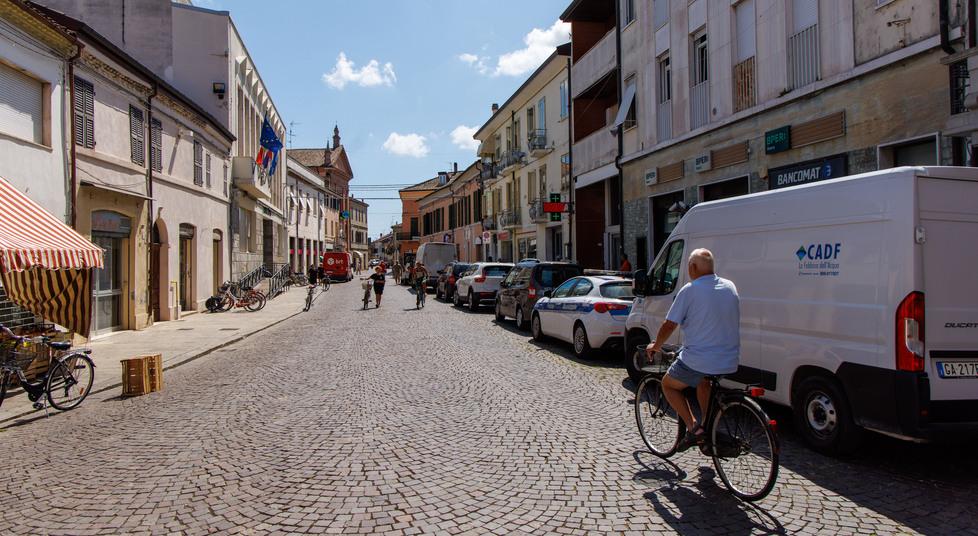 Il cuore di Comacchio si spegne. Alzano bandiera bianca 9 negozi<br type="_moz" />
