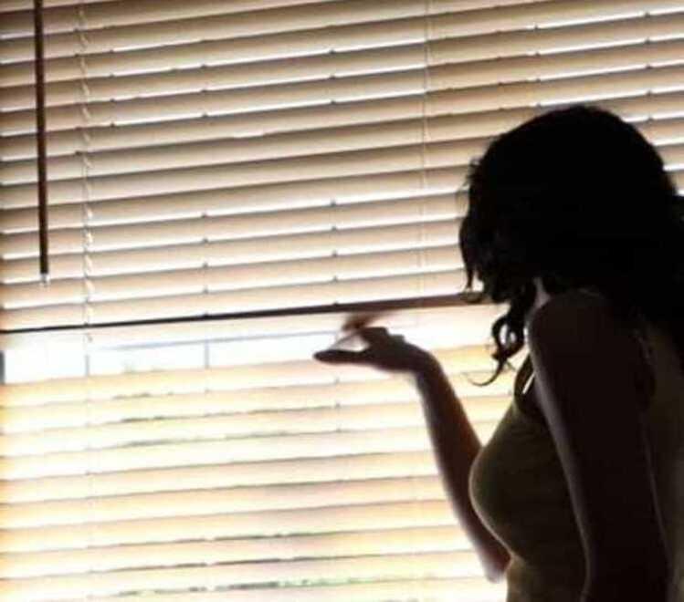 «Ti spegnerò la vita»: a Sassari condannata per insulti e minacce alle vicine