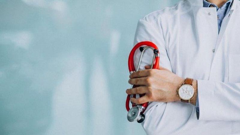 I nomi dei medici lucchesi che guadagnano di più: Asl e attività libero professionale – La tabella