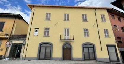 Il vecchio condominio fatiscente diventerà uno spazio co-housing 