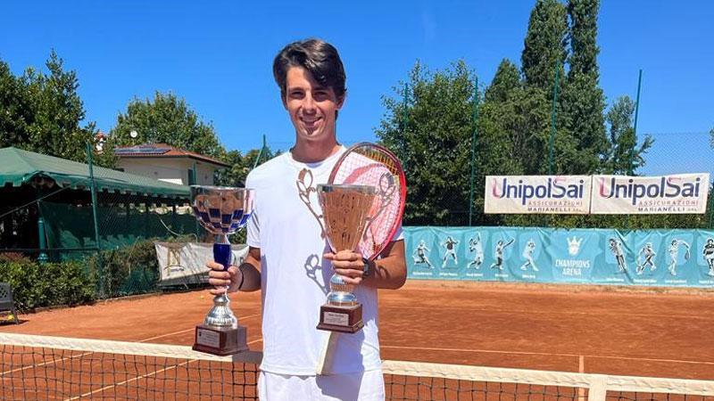 Trionfo dei tennisti del Tc Forte dei Marmi al torneo Open
