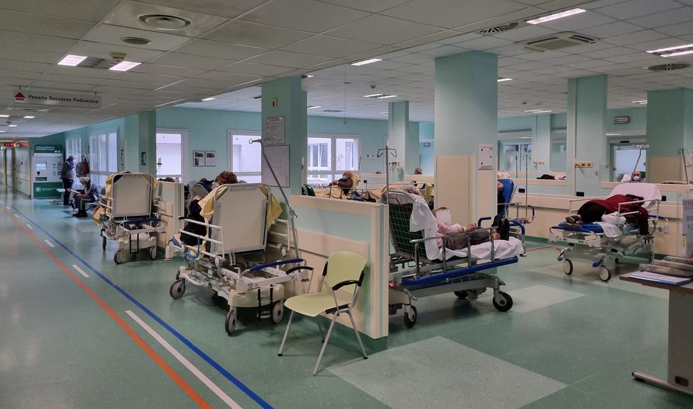 Ferrara, code al Pronto Soccorso ma in tanti con il codice verde