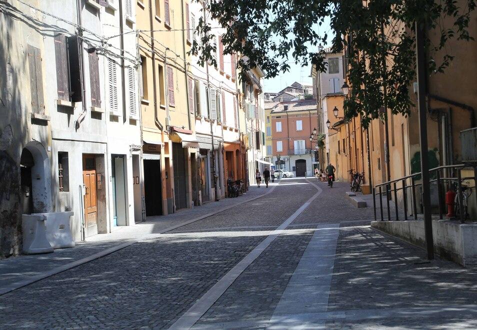 La ztl ha cambiato volto anche a via Guasco. E il bilancio è positivo 