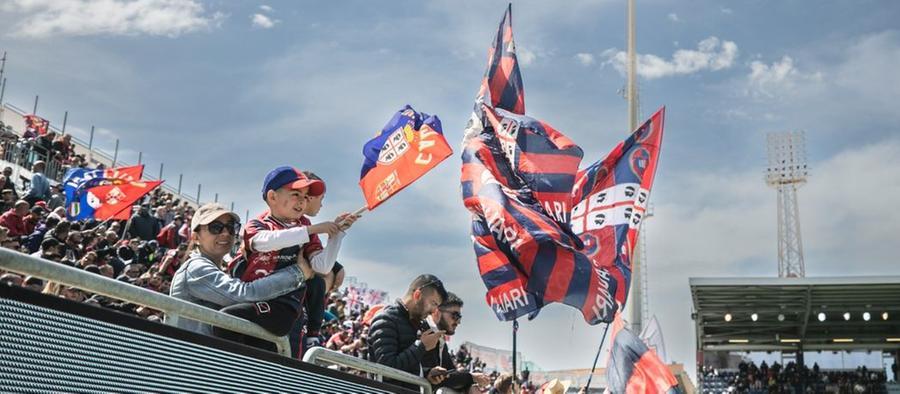Cagliari-Palermo si potrà guardare anche dalla curva Sud