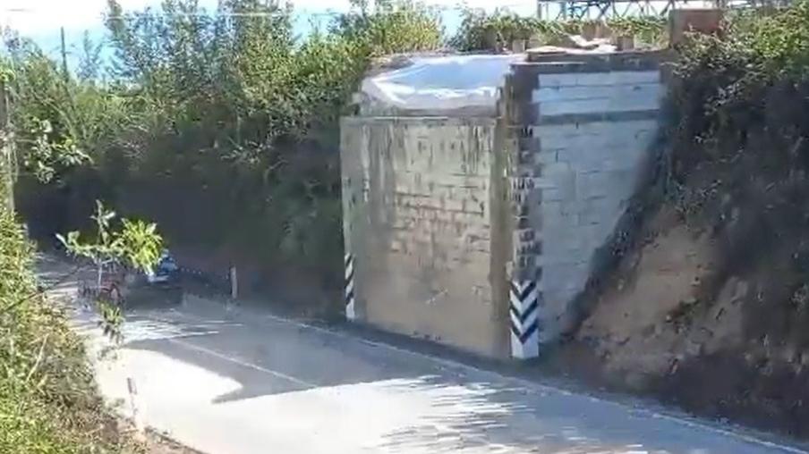 Pisa, riaperta l’Aurelia dopo i danni al ponte urtato da un camion<br>