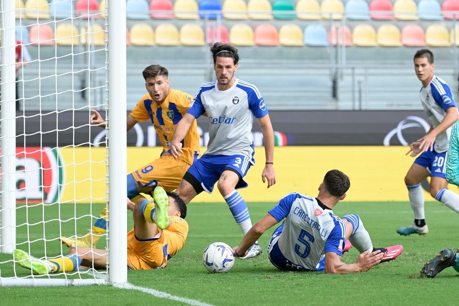 Pisa fuori dalla Coppa Italia: a Frosinone decide un autogol