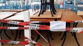 Piazze e strade invase dai tavolini: ad Alghero chiusura per i trasgressori recidivi