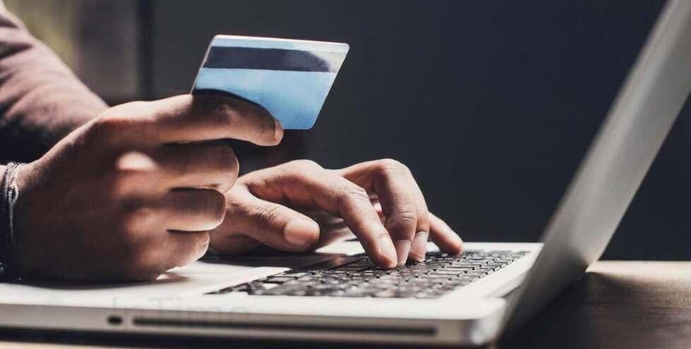 Modena, trading online e boom di truffe: «C’è chi perde tutti i risparmi» 