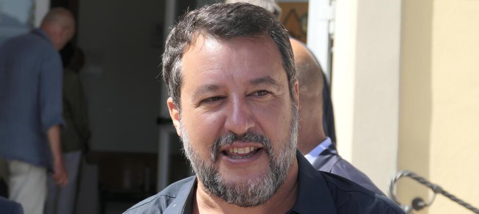 Salvini si impegna con i sindaci della Versilia: «Collegamenti rapidi tra costa e Firenze»<br>
