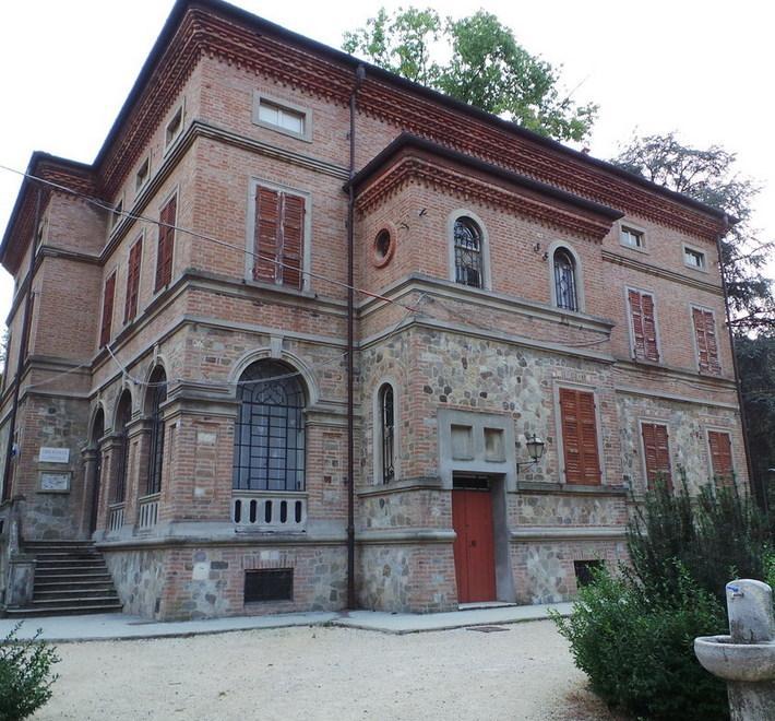 Villa Trenti, decidano i cittadini 