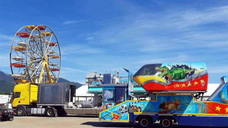 Il luna park in via Oliveti in una foto d’archivio