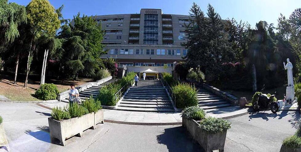 Carrara, il gigante che non dorme. In tour al monoblocco