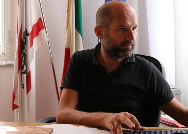 Michelangelo Betti. È il sindaco di Cascina