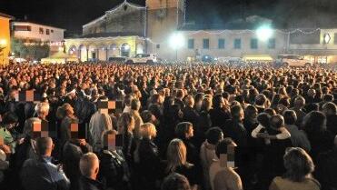 Piazza strapiena in occasione della Fiera di Casalguidi
