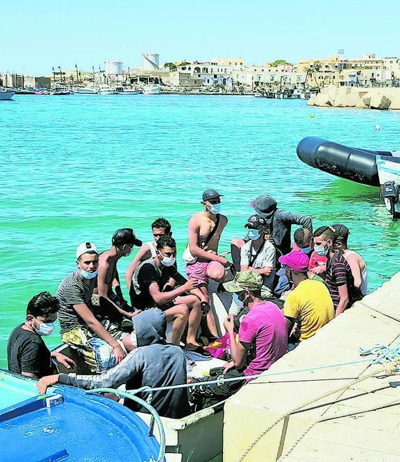 "Sono qui dopo un viaggio di stenti", a Reggio Emilia una trentina di migranti coinvolti dal provvedimento di Piantedosi<br type="_moz" />
