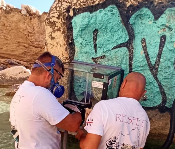 Baunei, lo scoglio di Isulei ripulito dai graffiti