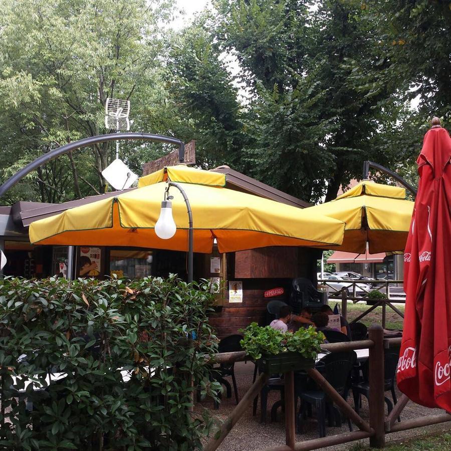 Maranello, «cena troppo cara? Ho preparato 8 chili di tigelle»