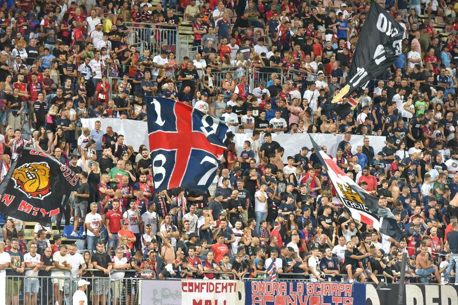 
	I tifosi del Cagliari (foto Rosas)

