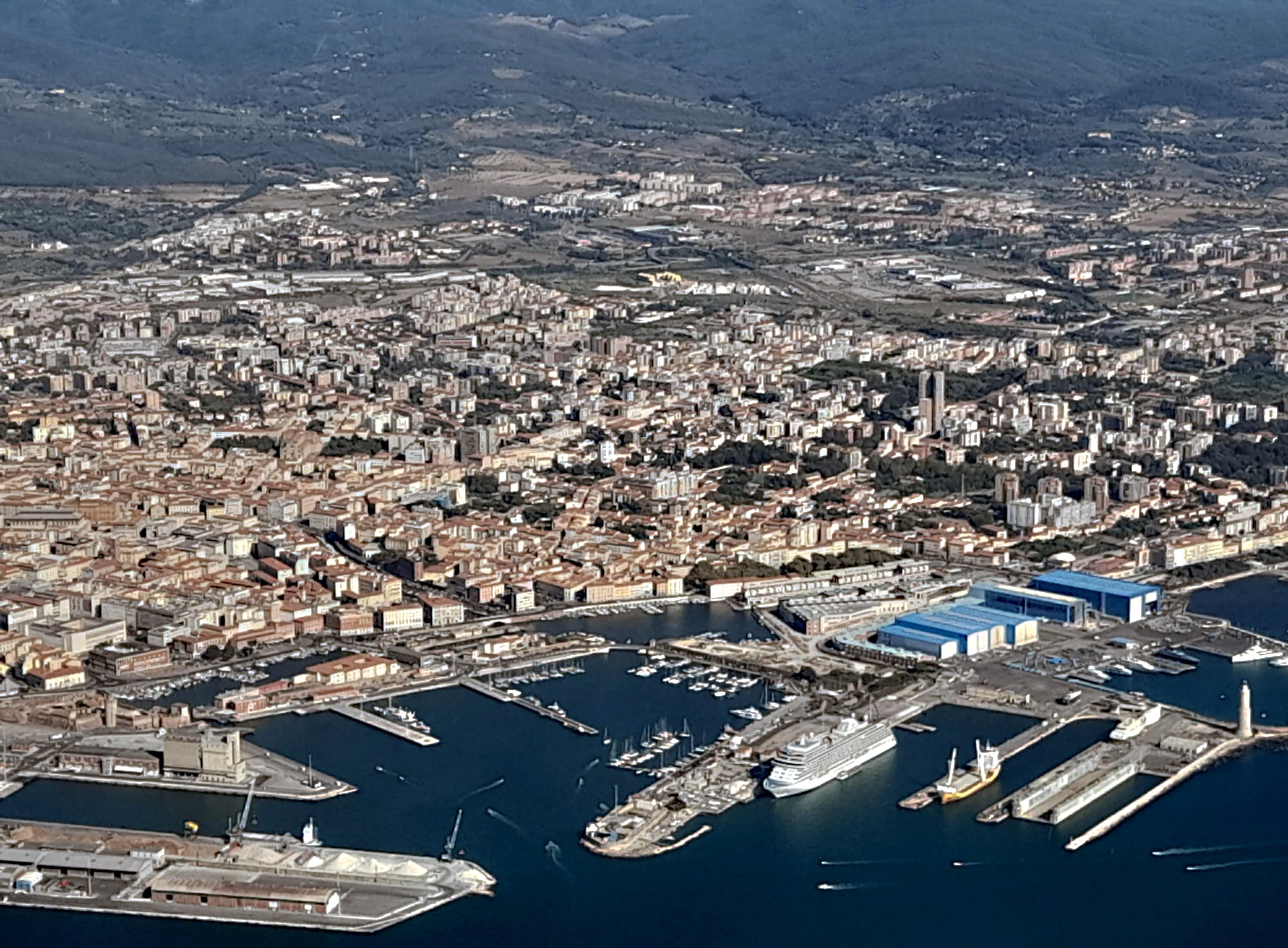 Una veduta del porto