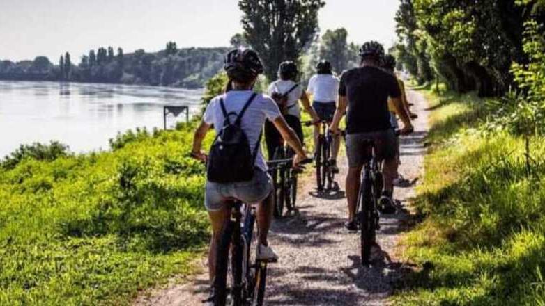 Cicloturisti alla scoperta del Po anche da America e Australia