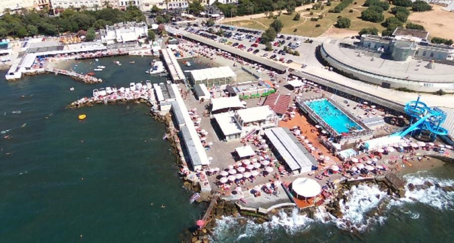 Arresto cardiaco ai Bagni Tirreno: salvato un uomo di 78 anni