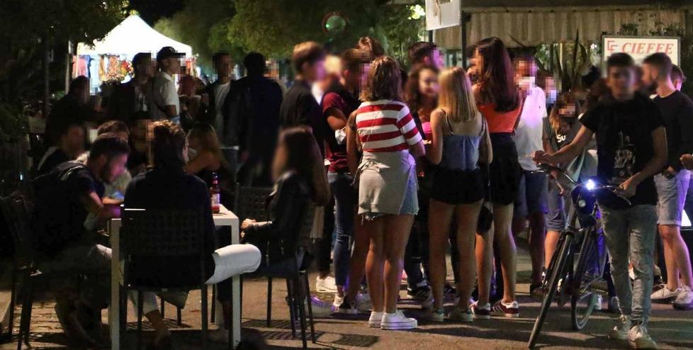 Movida, a Carrara la musica non cambia. Un’altra nottata da incubo