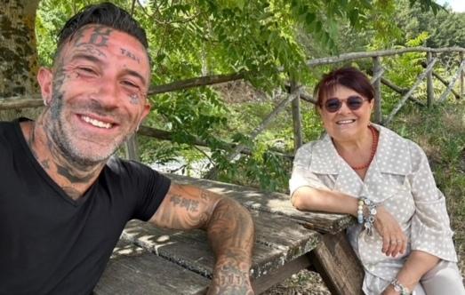 La foto postata sui social del nuovo incontro tra Stefania Pezzopane e Simone Coccia Colaiuta